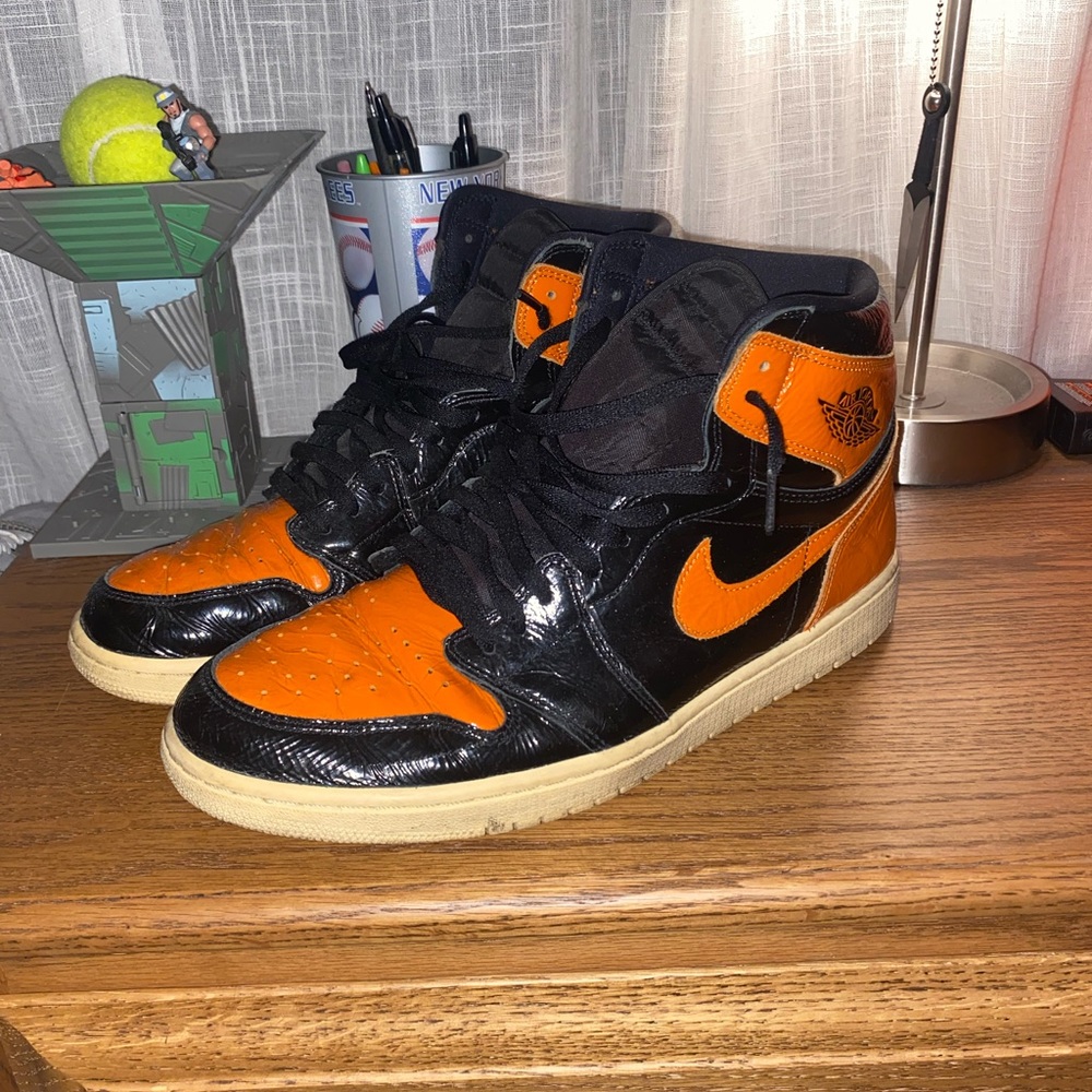Jordan 1 shattered backboard
